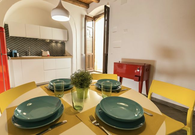  a Siracusa - Studio Alagona, three minutes walk from the sea