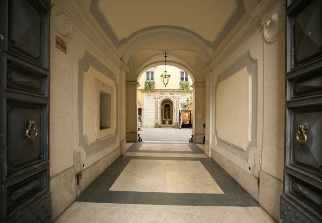 Appartamento a Roma - Your Prestigious Penthouse at the Spanish Steps Appartamento a Roma - Your Prestigious Penthouse at the Spanish Steps
