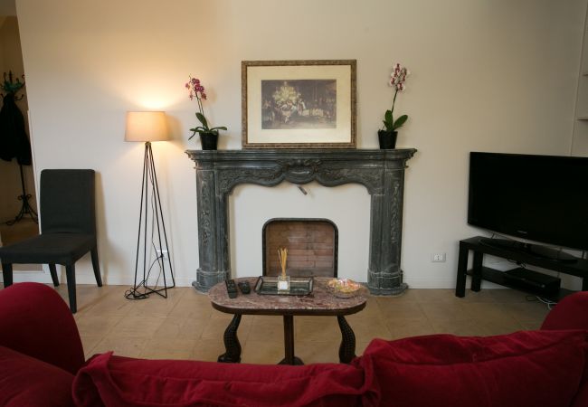 Appartamento a Roma - Your Prestigious Penthouse at the Spanish Steps Appartamento a Roma - Your Prestigious Penthouse at the Spanish Steps
