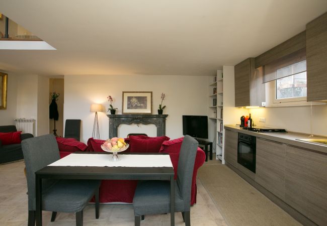 Appartamento a Roma - Your Prestigious Penthouse at the Spanish Steps Appartamento a Roma - Your Prestigious Penthouse at the Spanish Steps