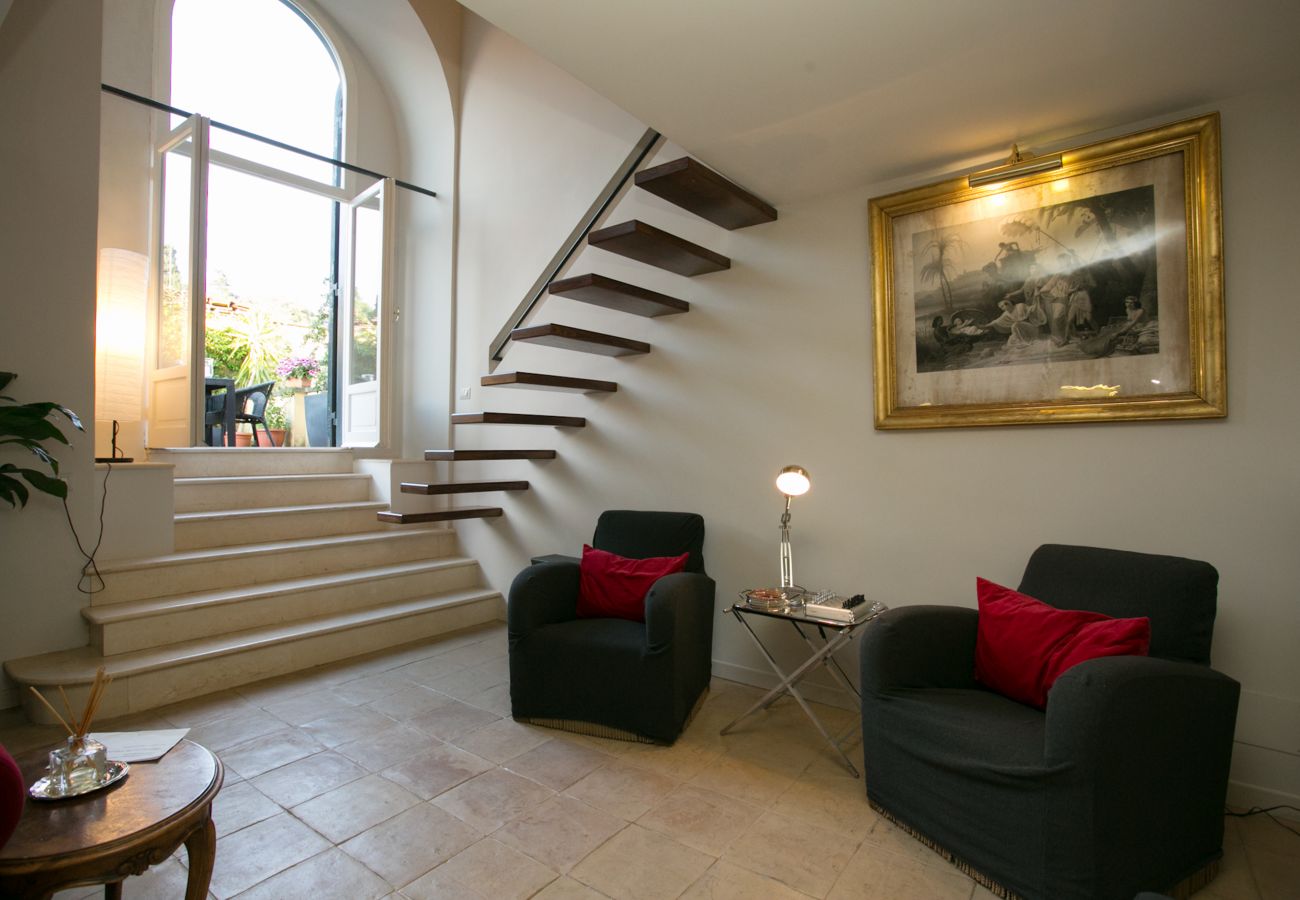 Appartamento a Roma - Your Prestigious Penthouse at the Spanish Steps