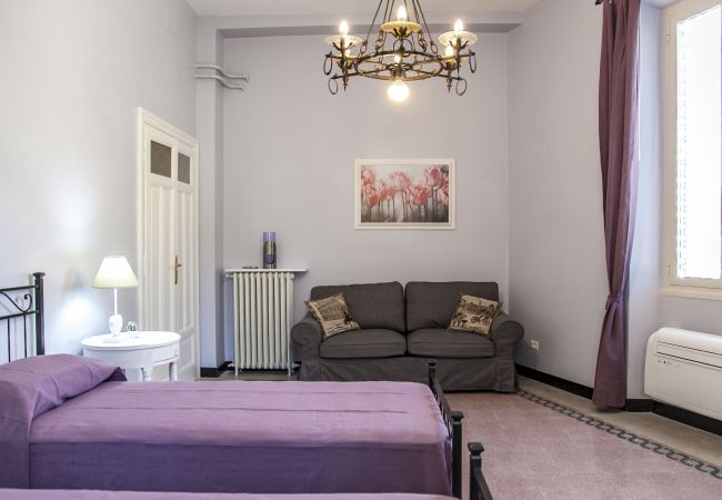 Appartamento a Roma - 4BR Home in a Vibrant Neighborhood