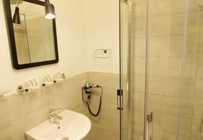 Appartamento a Roma - Walk to the Colosseum from your Family Apt Appartamento a Roma - Walk to the Colosseum from your Family Apt