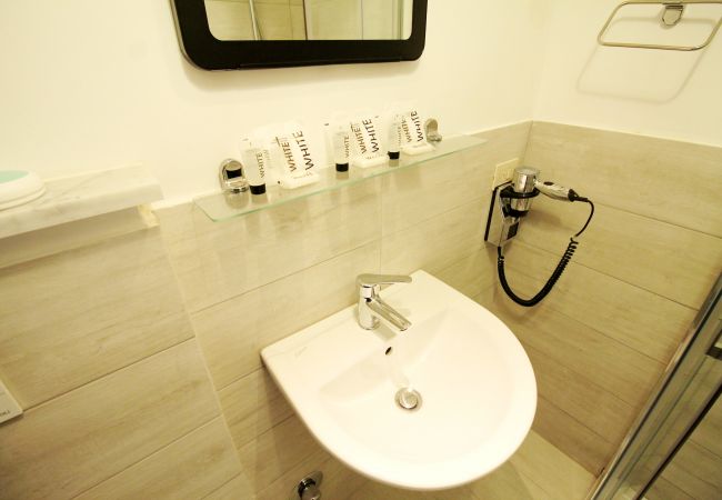 Appartamento a Roma - Walk to the Colosseum from your Family Apt Appartamento a Roma - Walk to the Colosseum from your Family Apt