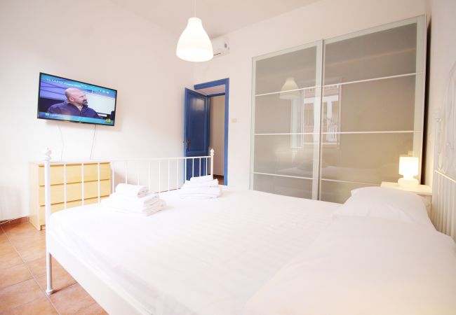 Appartamento a Roma - Walk to the Colosseum from your Family Apt Appartamento a Roma - Walk to the Colosseum from your Family Apt