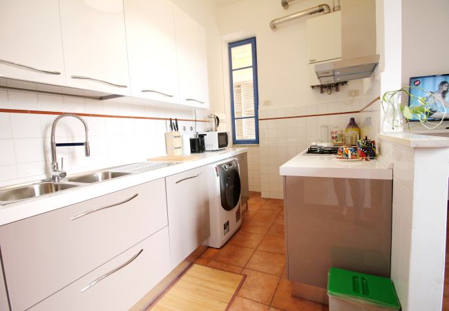 Appartamento a Roma - Walk to the Colosseum from your Family Apt Appartamento a Roma - Walk to the Colosseum from your Family Apt