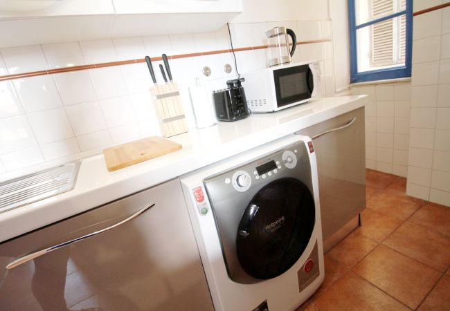 Appartamento a Roma - Walk to the Colosseum from your Family Apt Appartamento a Roma - Walk to the Colosseum from your Family Apt