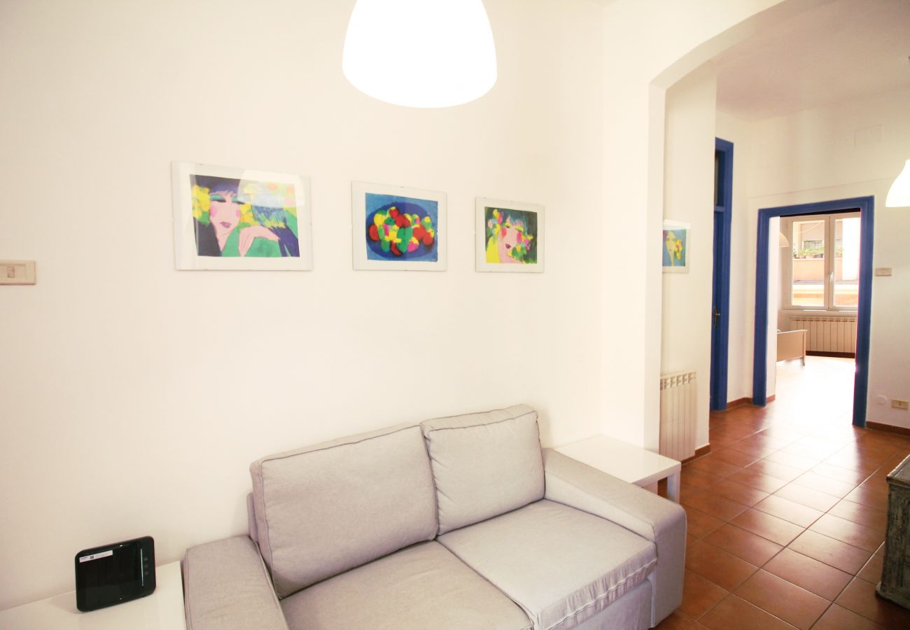 Appartamento a Roma - Walk to the Colosseum from your Family Apt