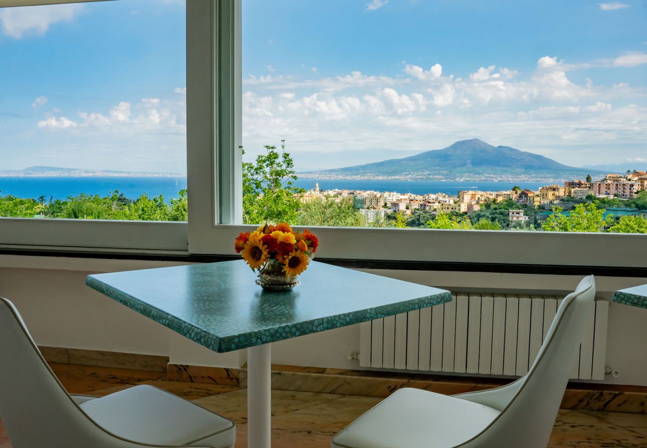 Villa a Vico Equense - Stunning Villa Vesuvian view