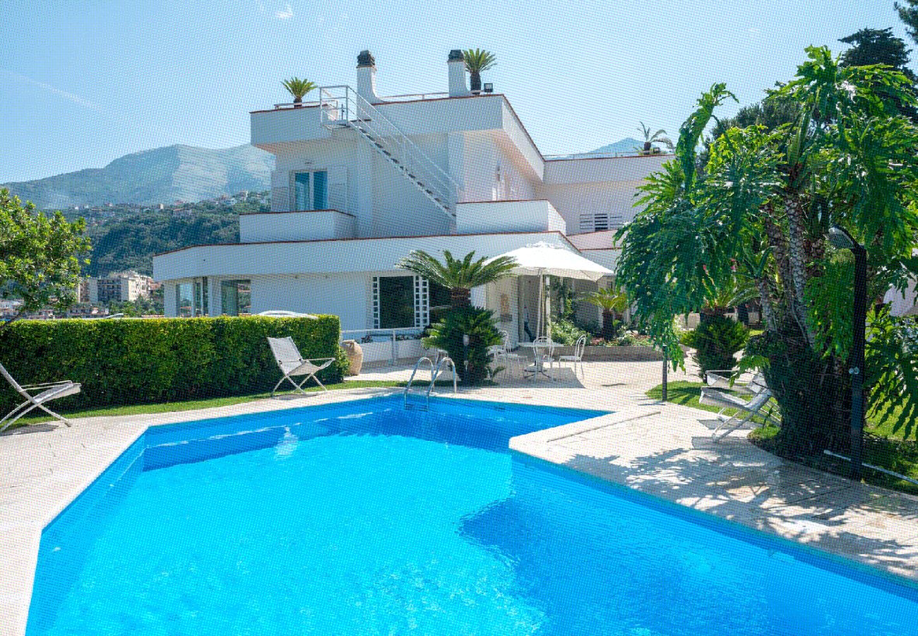 Villa a Vico Equense - Stunning Villa Vesuvian view