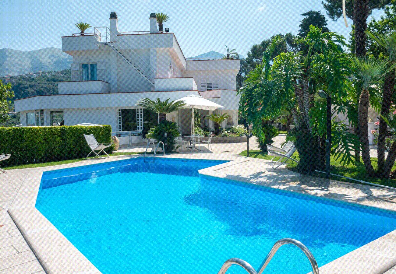 Villa a Vico Equense - Stunning Villa Vesuvian view