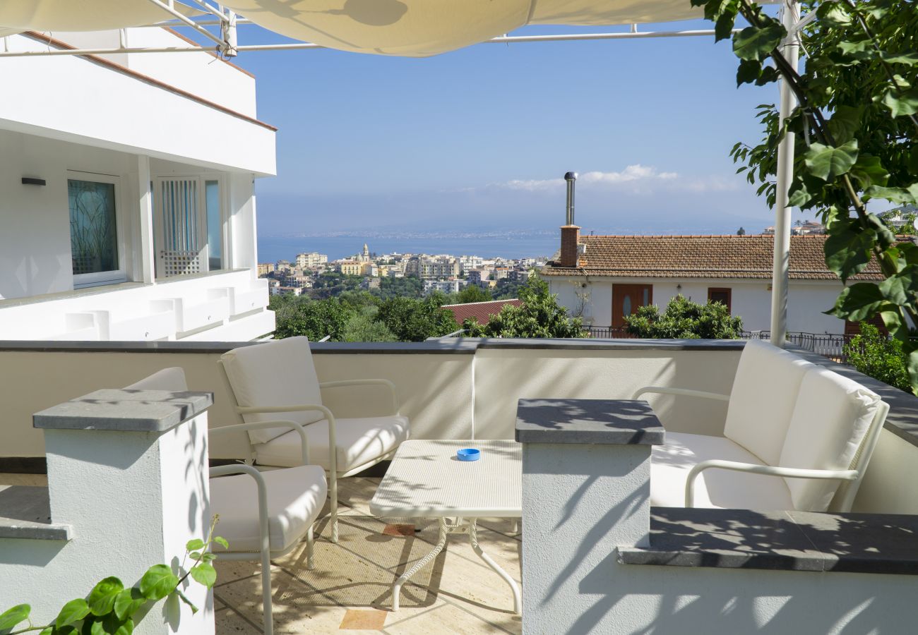 Villa a Vico Equense - Stunning Villa Vesuvian view