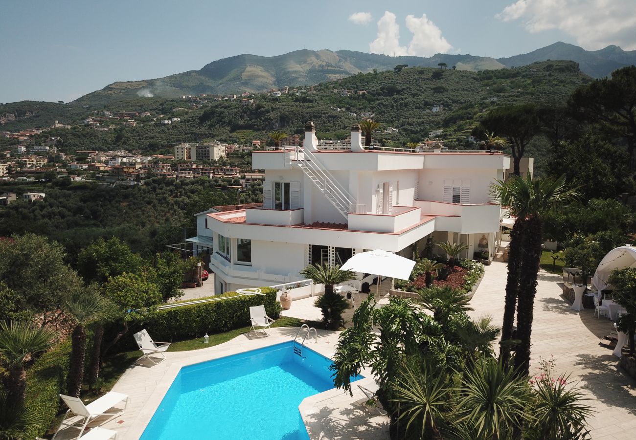 Villa a Vico Equense - Stunning Villa Vesuvian view
