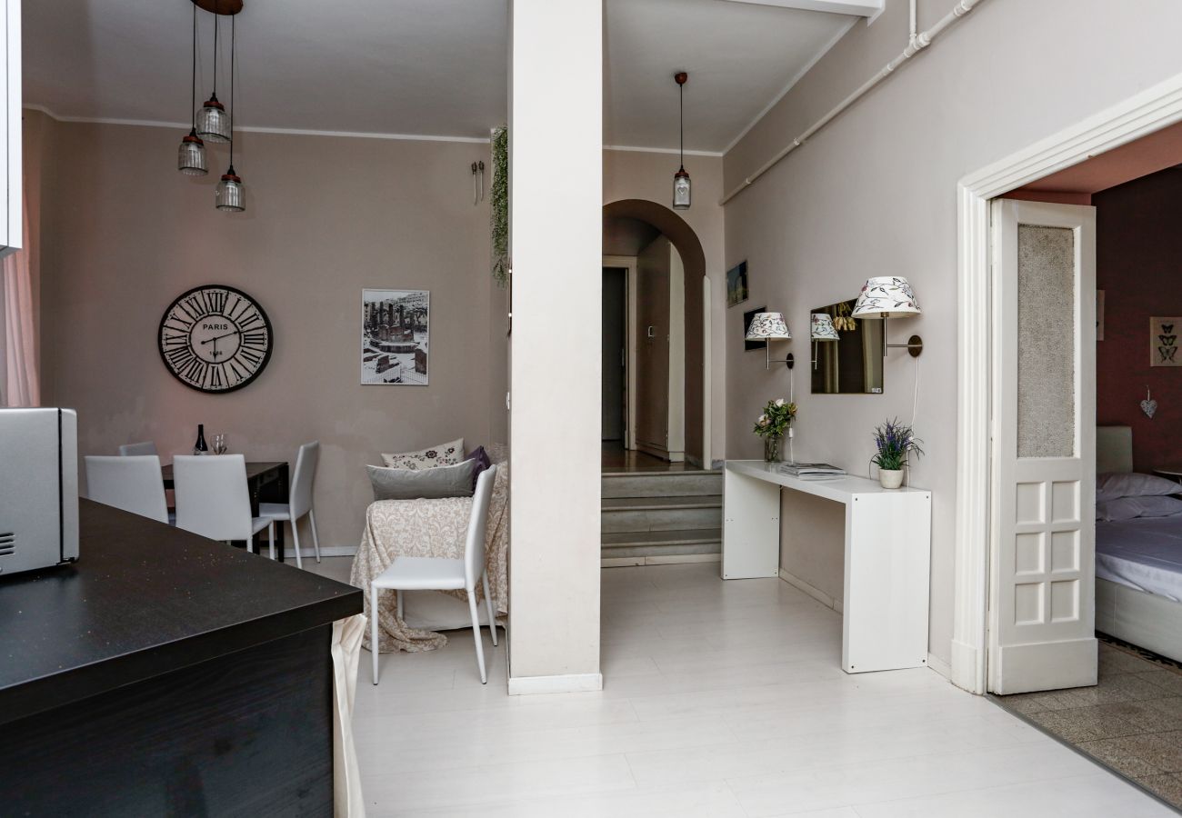 Appartamento a Roma - American Uni 2Br Lovely Apt