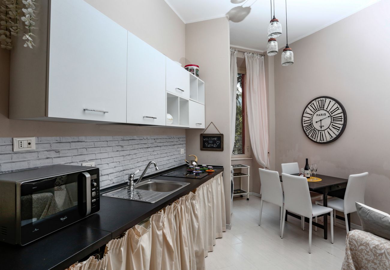 Appartamento a Roma - American Uni 2Br Lovely Apt