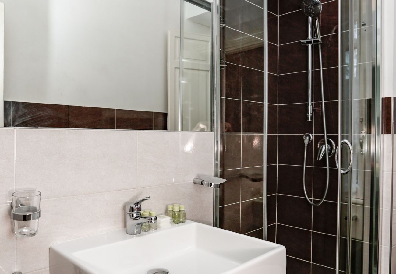 Appartamento a Roma - American Uni 2Br Lovely Apt