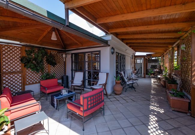 Studio a Roma - Amazing Penthouse with Terrace by Caracalla Studio a Roma - Amazing Penthouse with Terrace by Caracalla