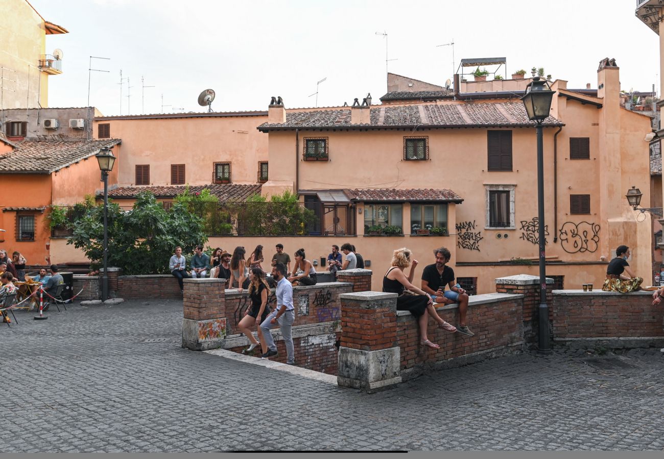 Studio a Roma - Gorgeous Trastevere Loft On The River