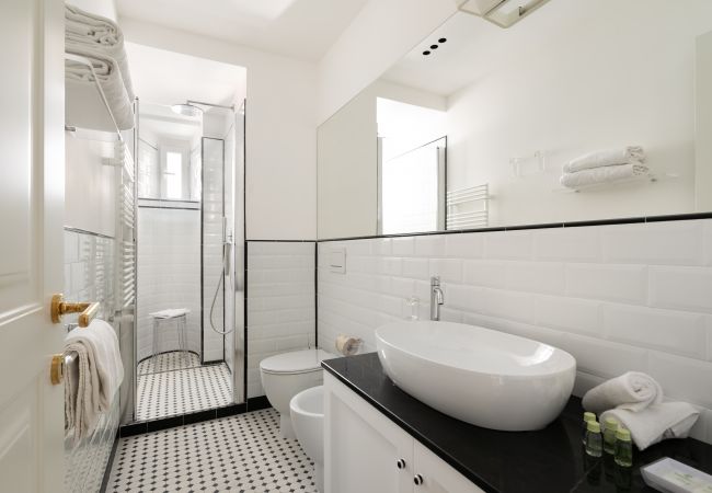 Appartamento a Roma - Esquilino Exquisite 2BR Apartment Appartamento a Roma - Esquilino Exquisite 2BR Apartment