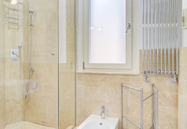 Appartamento a Roma - Gonfalone Residence Viola Appartamento a Roma - Gonfalone Residence Viola