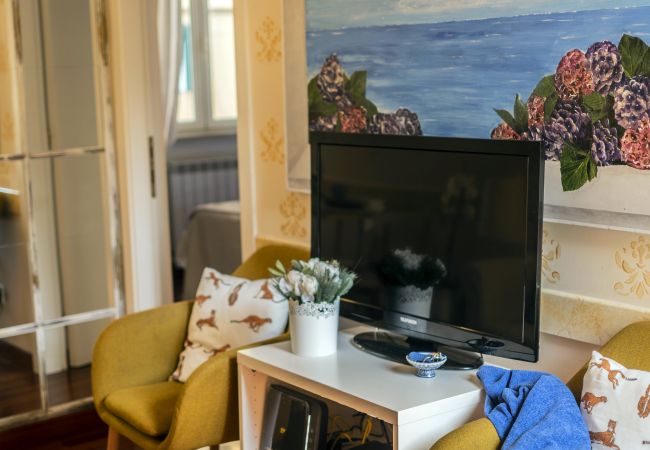 Appartamento a Roma - Family 2 BR Colosseum Charming + Small Balcony Appartamento a Roma - Family 2 BR Colosseum Charming + Small Balcony