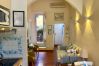 Appartamento a Roma - Family 2 BR Colosseum Charming + Small Balcony Appartamento a Roma - Family 2 BR Colosseum Charming + Small Balcony