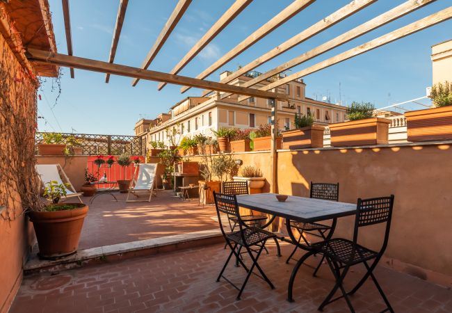  a Roma - Trastevere Romantic Terraced Apartment