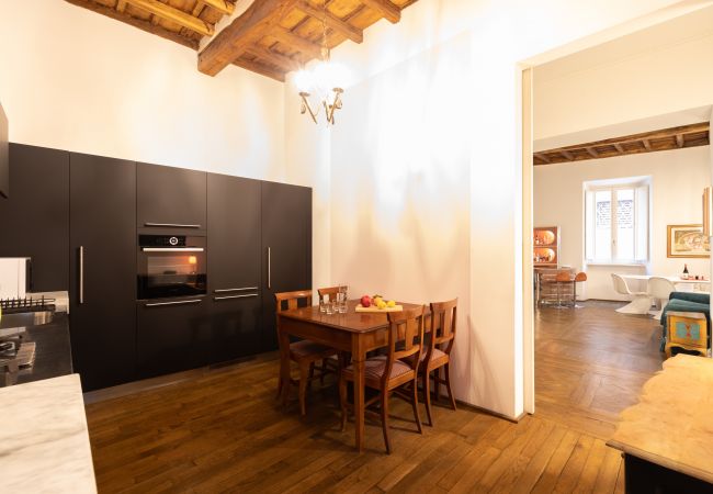 Appartamento a Roma - Chic and Style in Historical Via Giulia Appartamento a Roma - Chic and Style in Historical Via Giulia