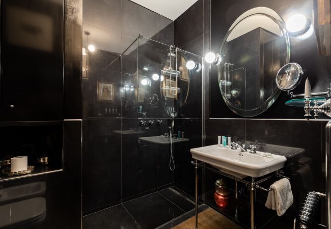 Appartamento a Roma - Chic and Style in Historical Via Giulia Appartamento a Roma - Chic and Style in Historical Via Giulia