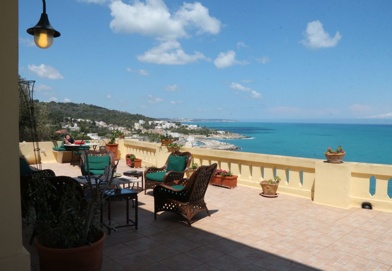 Villa a Tricase porto - Beautiful Terraced Villa by the Sea in Puglia