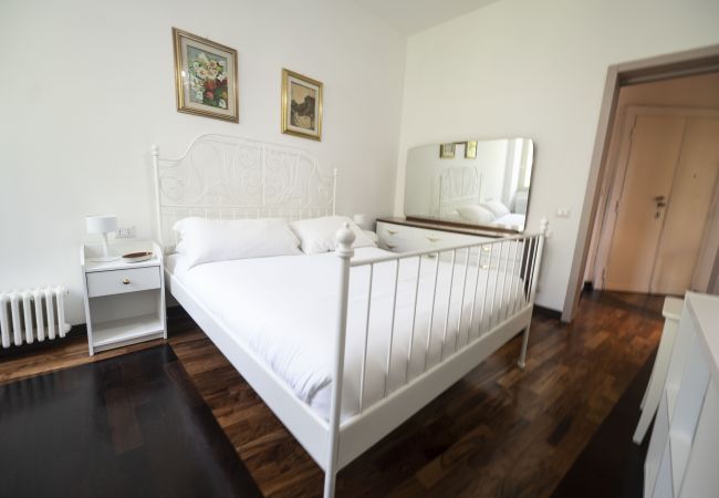 Appartamento a Roma - Testaccio Luminous and Large Apartment Appartamento a Roma - Testaccio Luminous and Large Apartment