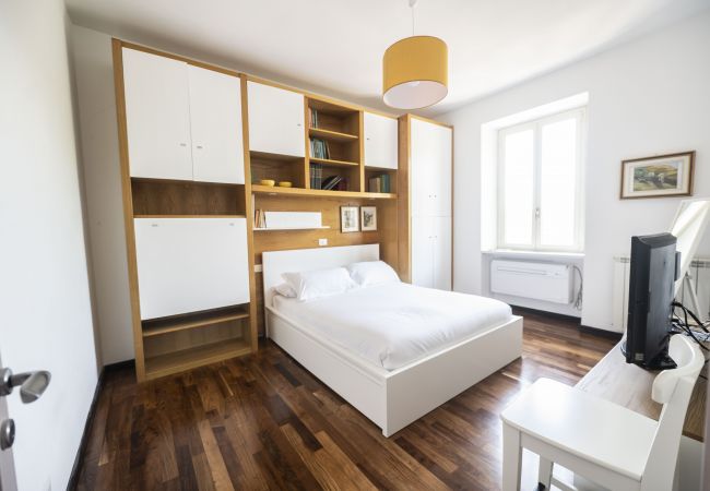 Appartamento a Roma - Testaccio Luminous and Large Apartment Appartamento a Roma - Testaccio Luminous and Large Apartment