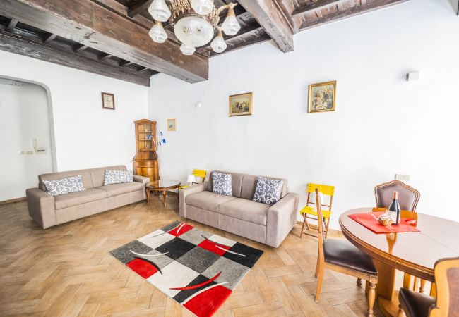  a Roma - Campo de Fiori Large Family Apartment