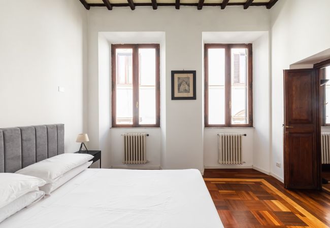 Appartamento a Roma - Campo de' Fiori Large and Beautiful Apartment