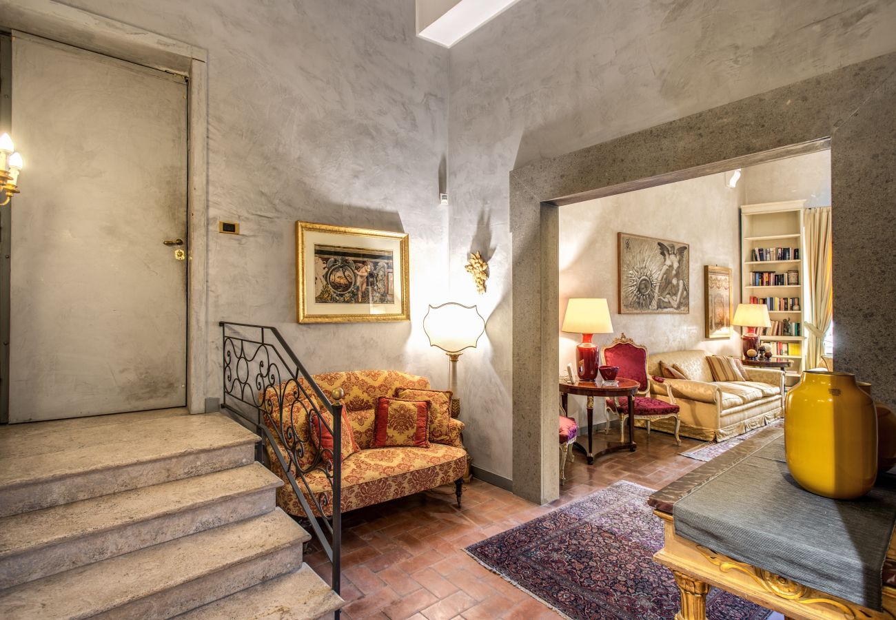 Appartamento a Roma - Wonderful Apartment with Balcony in Piazza Margana