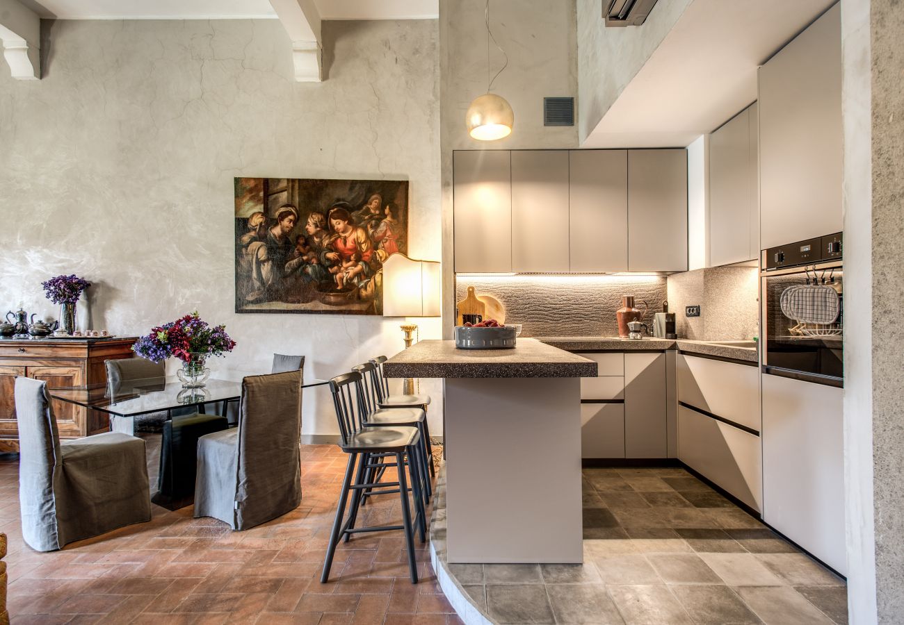 Appartamento a Roma - Wonderful Apartment with Balcony in Piazza Margana