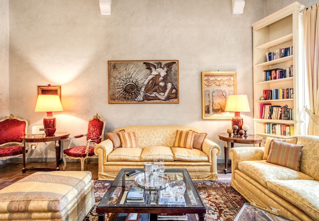 Appartamento a Roma - Wonderful Apartment with Balcony in Piazza Margana
