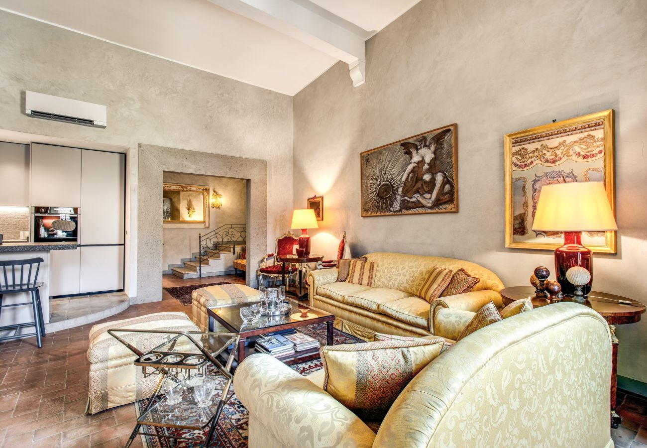 Appartamento a Roma - Wonderful Apartment with Balcony in Piazza Margana