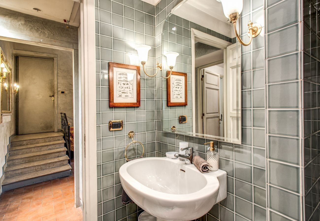 Appartamento a Roma - Wonderful Apartment with Balcony in Piazza Margana