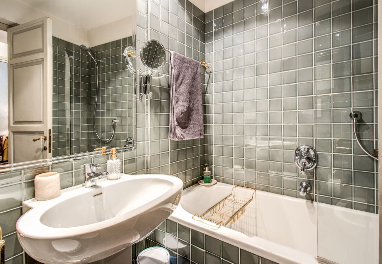 Appartamento a Roma - Wonderful Apartment with Balcony in Piazza Margana