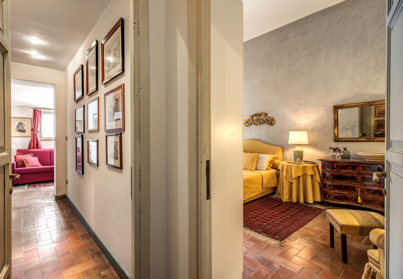 Appartamento a Roma - Wonderful Apartment with Balcony in Piazza Margana