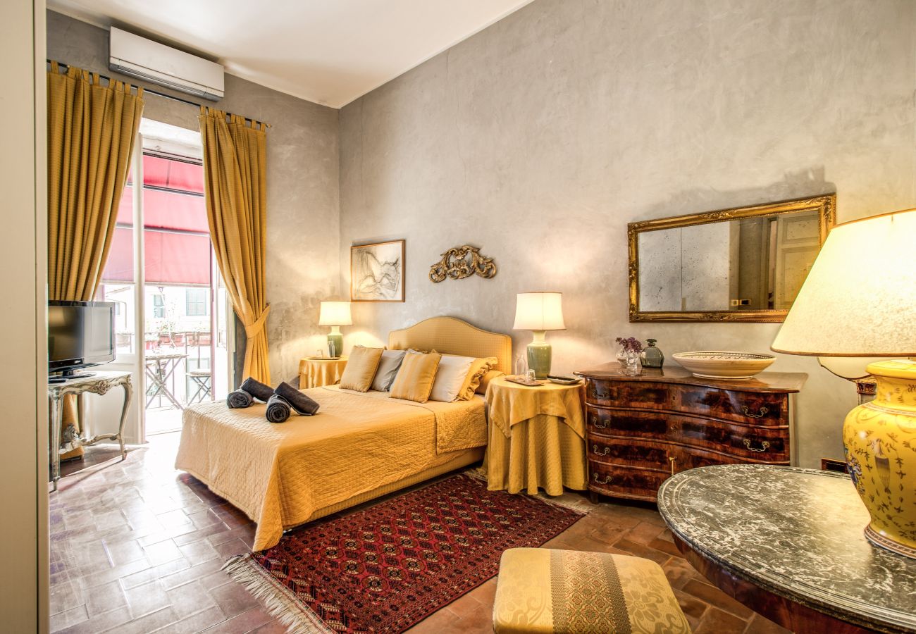Appartamento a Roma - Wonderful Apartment with Balcony in Piazza Margana
