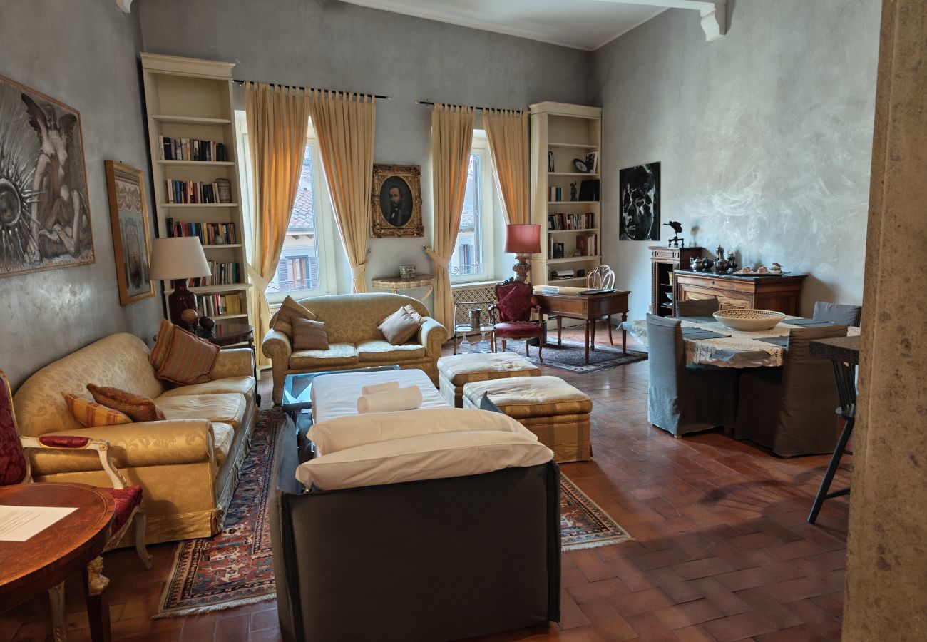 Appartamento a Roma - Stylish 2 Bdr Apt with Balcony by Pantheon & Forum