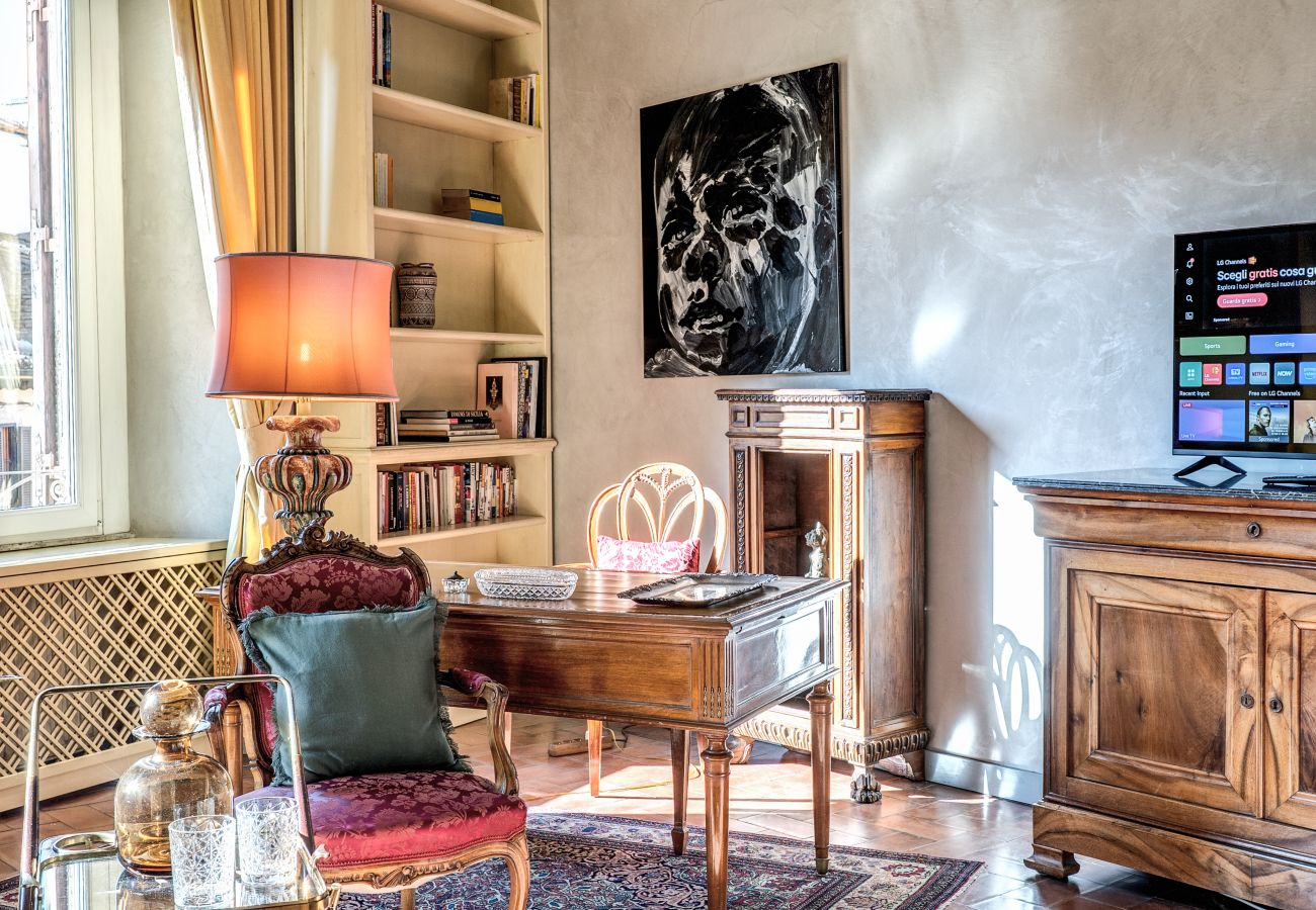 Appartamento a Roma - Stylish 2 Bdr Apt with Balcony by Pantheon & Forum