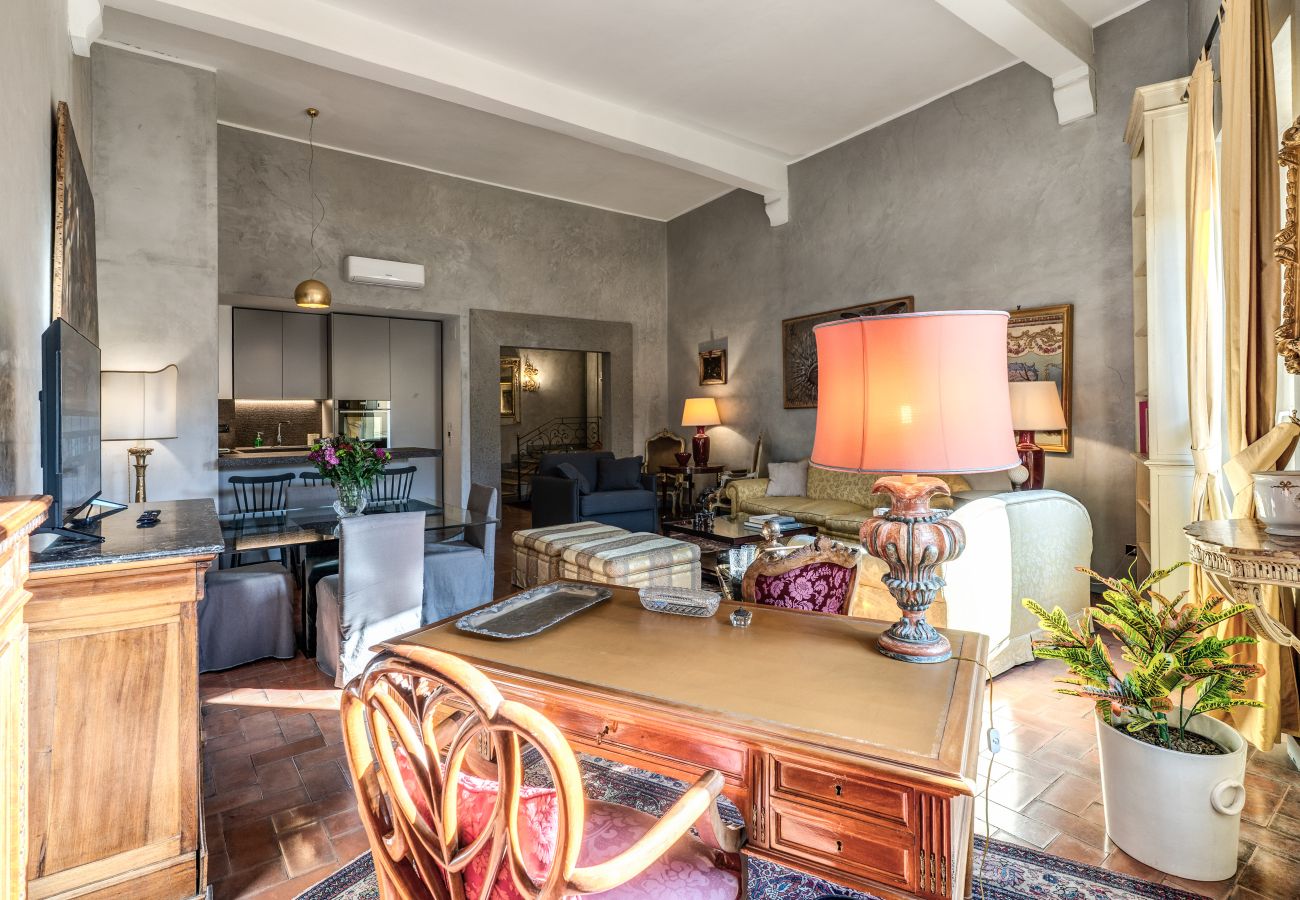 Appartamento a Roma - Stylish 2 Bdr Apt with Balcony by Pantheon & Forum