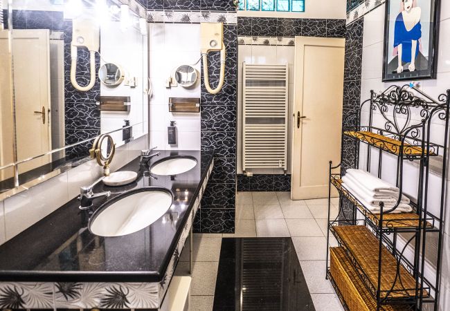 Appartamento a Roma - Trastevere 2 BR Cozy Apartment Appartamento a Roma - Trastevere 2 BR Cozy Apartment