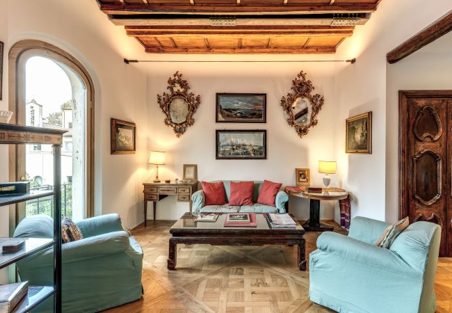 Appartamento a Roma - Trastevere Outstanding  4 BR Terraced Apartment