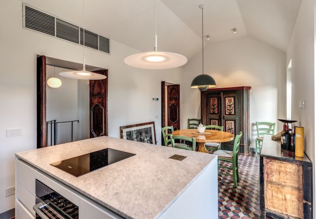 Appartamento a Roma - Trastevere Outstanding  4 BR Terraced Apartment Appartamento a Roma - Trastevere Outstanding  4 BR Terraced Apartment
