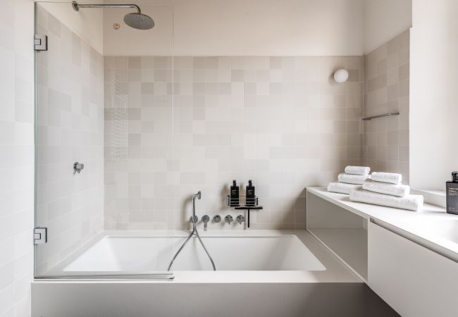 Appartamento a Roma - Trastevere Outstanding  4 BR Terraced Apartment Appartamento a Roma - Trastevere Outstanding  4 BR Terraced Apartment