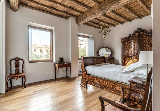 Appartamento a Roma - Trastevere Outstanding  4 BR Terraced Apartment